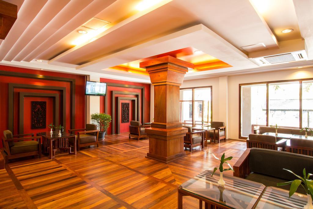 Royal Empire Premium Hotel Siem Reap Exterior foto